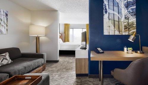 King Studio with Sofa Bed