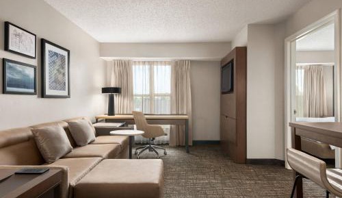 One-Bedroom Queen Suite with Sofa Bed