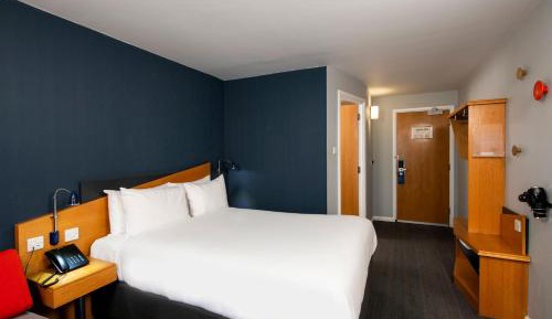 Standard Double Room with Sofa Bed and Free Hot Breakfast