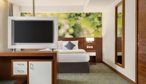 Executive Suite - Smoking