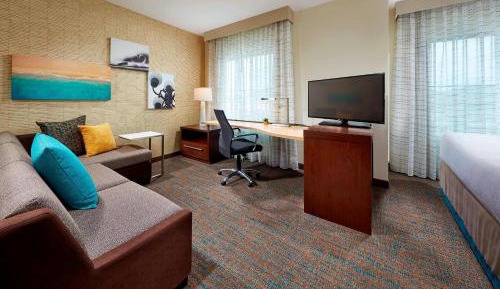 King Studio with Sofa Bed