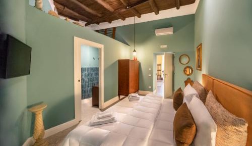 Double or Twin Room with Private Bathroom