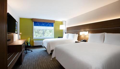 Standard Room with Two Queen Beds
