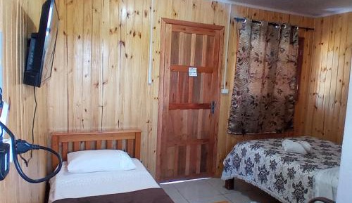 Deluxe Room (2 Adults + 1 Child)