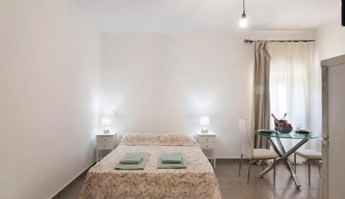 Superior One-Bedroom Apartment with Balcony