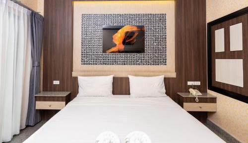 Suite with Garden View