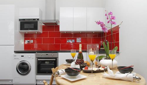 One-Bedroom Family Apartment