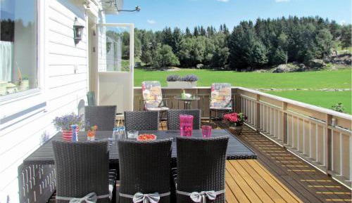 Three-Bedroom Holiday Home 