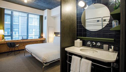 Standard King Room
