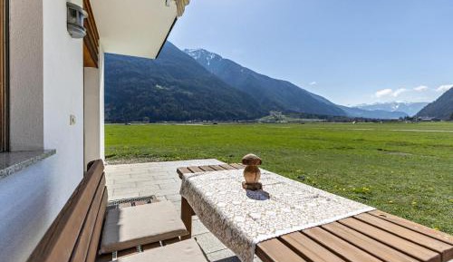 Superior One-Bedroom Apartment