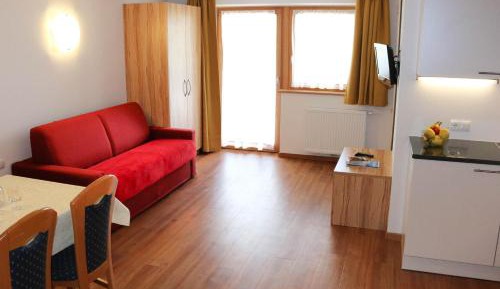 One-Bedroom Apartment with Terrace