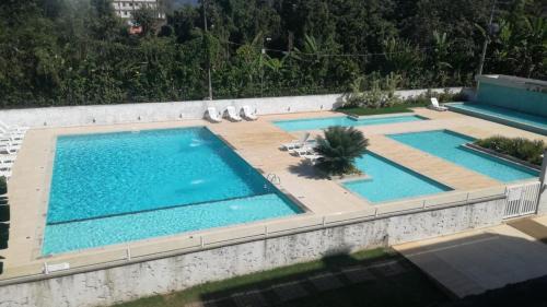 Apartment with Mountain View