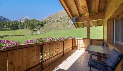 Superior One-Bedroom Apartment with Balcony