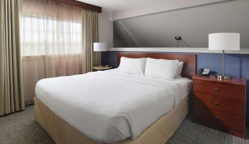 Two Bedroom Loft Suite - King and Queen