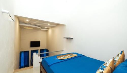 Twin Room with Private Bathroom