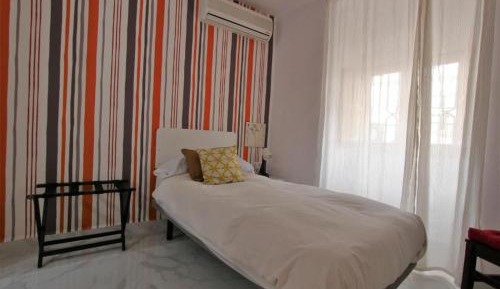 Single Room with Private Bathroom