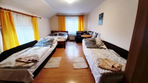 Quadruple Room with Private External Bathroom