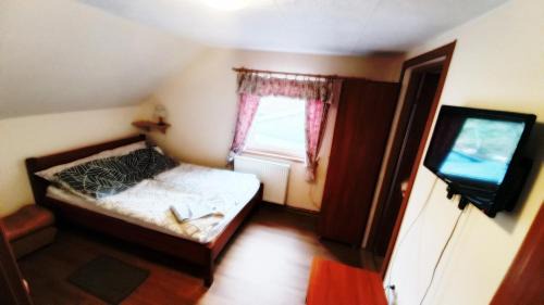Quadruple Room with Private Bathroom