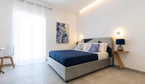 Deluxe Double Room with Balcony and Sea View