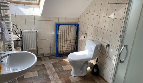 Quadruple Room with Private Bathroom