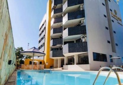 Apartment with Pool View 