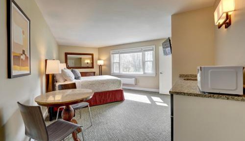 Queen Room - No Pets Allowed