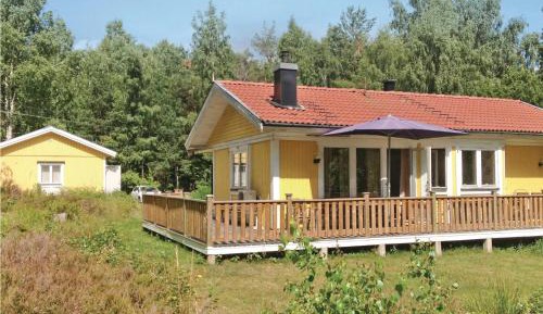Three-Bedroom Holiday Home 
