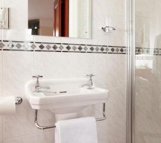 Large Double Room with En-Suite Shower