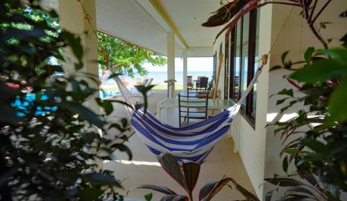 Deluxe Double Room with Side Sea View