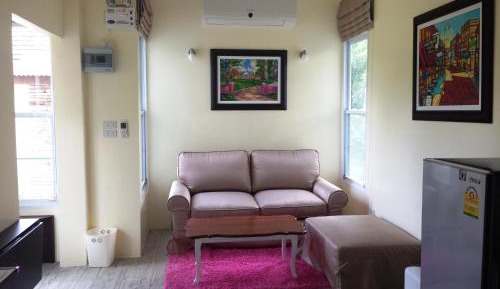 Cottage with Garden View