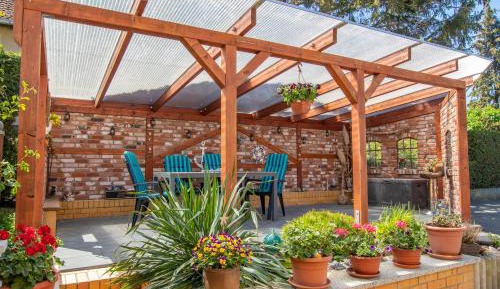 One-Bedroom Apartment with Terrace