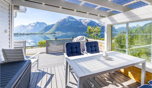 Two-Bedroom Holiday Home