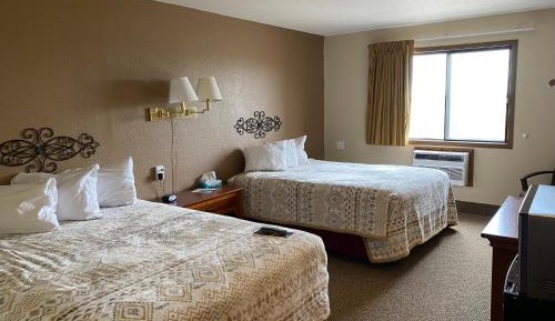 Queen Room - Non-Smoking