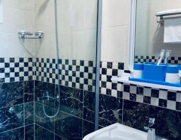 Suite with Garden View