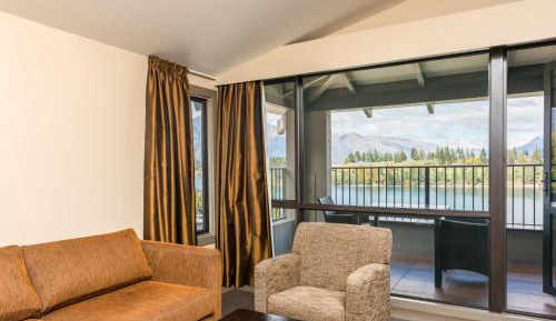 Junior Suite with Lake View and Balcony