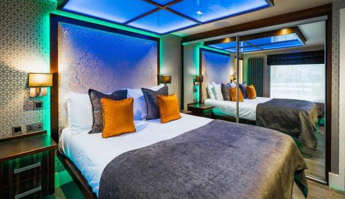 Suite with Spa Bath