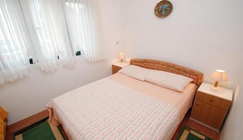 One-Bedroom Apartment with Terrace