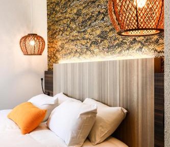 Deluxe King Room - Non-Smoking