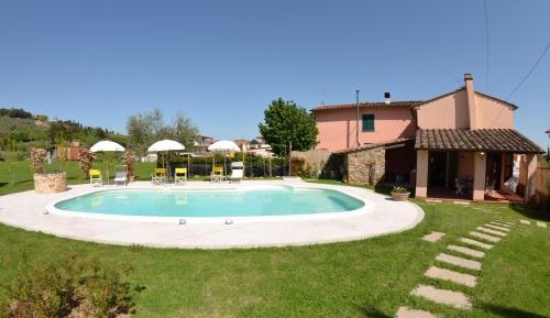 One-Bedroom Holiday Home