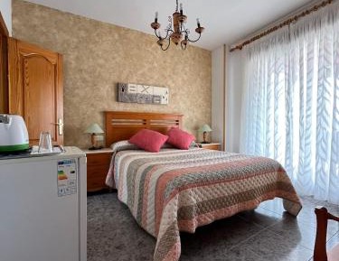 Double or Twin Room with Private Bathroom