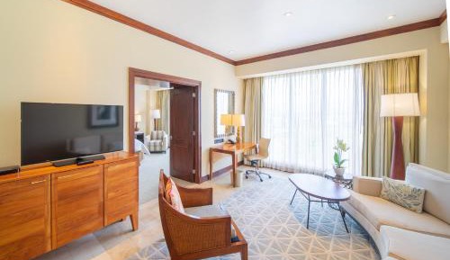 1 King One-Bedroom Suite Top Floor