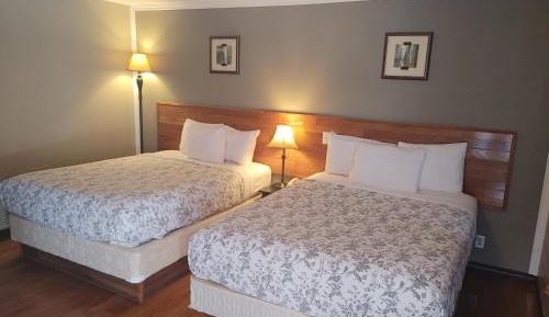 Standard Queen Room with Two Queen Beds