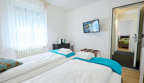 Triple Room with Bathroom