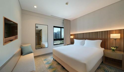 City View Room - King Bed