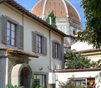 Superior Two-Bedroom Apartment with Duomo View