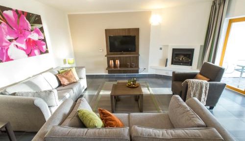 Large Two-Bedroom Apartment with Sauna