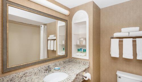 Standard Queen Room with Two Queen Beds - Communications and Mobility Accessible