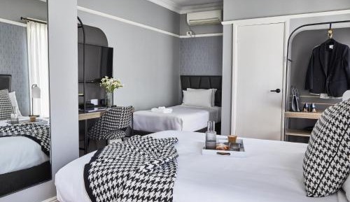 Heritage Queen Room