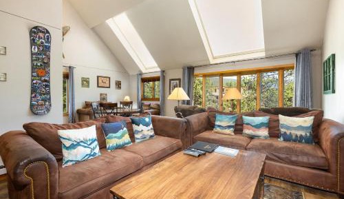 Five-Bedroom Apartment