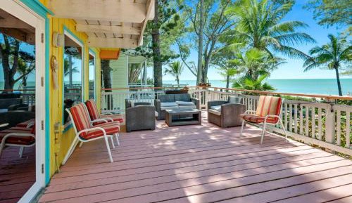 Three-Bedroom Holiday Home 